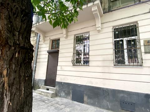 коммерческая по адресу академика Кучера ул., 4