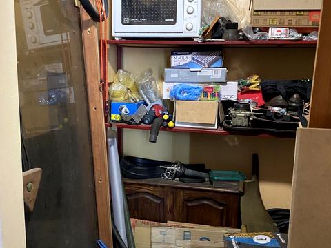 комерційна за адресою Механізаторів вул., 11