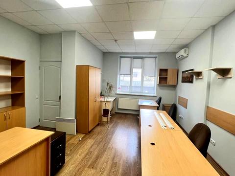коммерческая по адресу Евгения Коновальца ул. (Щорса), 32