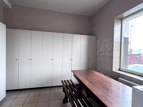 комерційна за адресою Млинівська вул., 14