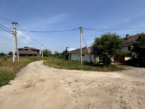 ділянка за адресою с. Мощун, Грушевського