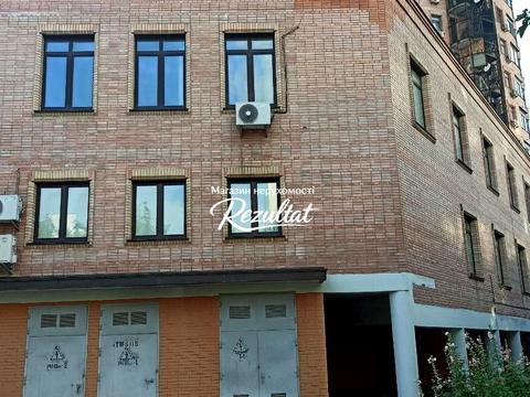 коммерческая по адресу Евгения Коновальца ул. (Щорса), 36
