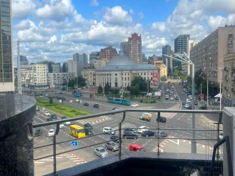 комерційна за адресою Тараса Шевченка бульв., 37/122