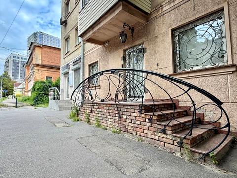 комерційна за адресою Старокозацька вул. (Комсомольська), 44