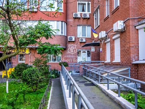 квартира за адресою Анни Ахматової вул., 13-Д