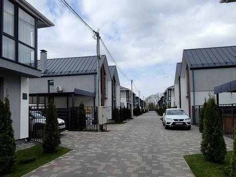 будинок за адресою Ділова