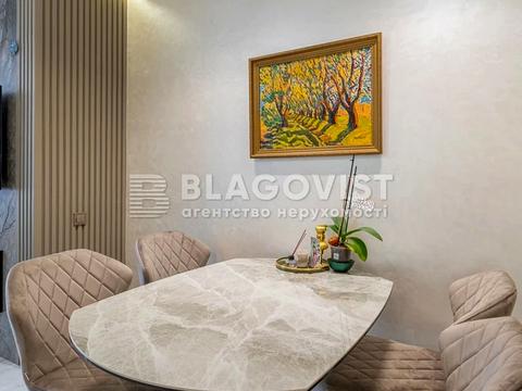 квартира за адресою Микільсько-Слобідська вул., 8