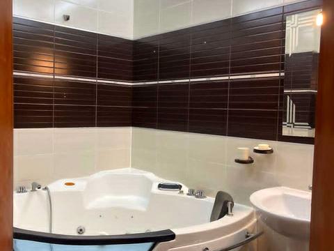 квартира по адресу Митрополита Андрея Шептицкого ул. (Анатолія Луначарського), 10