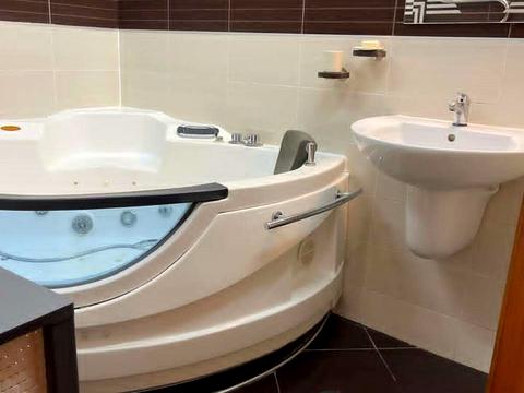 квартира по адресу Митрополита Андрея Шептицкого ул. (Анатолія Луначарського), 10
