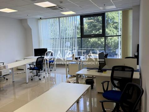 комерційна за адресою Київ, Машинобудівна вул., 41