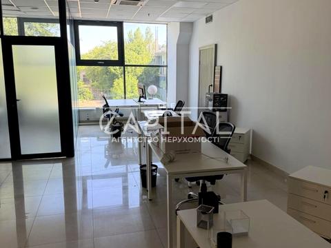 комерційна за адресою Київ, Машинобудівна вул., 41