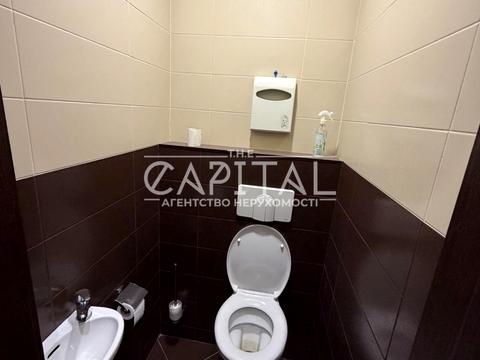 комерційна за адресою Спаська вул., 5