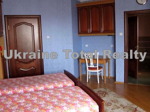 квартира за адресою Срібнокільська вул., 1