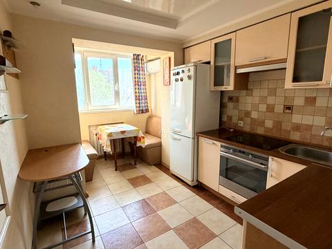 квартира за адресою Братів Горобців вул. (Дмитра Кедріна), 38