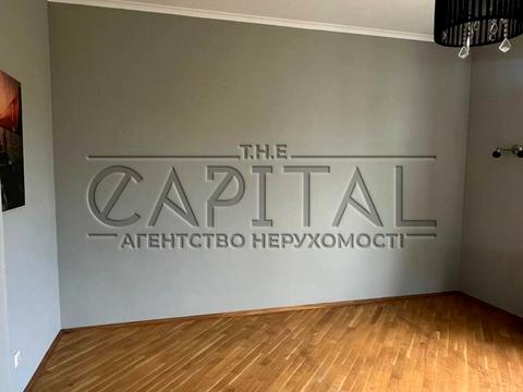 дом по адресу Плютовская ул., 8