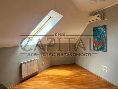 дом по адресу Плютовская ул., 8