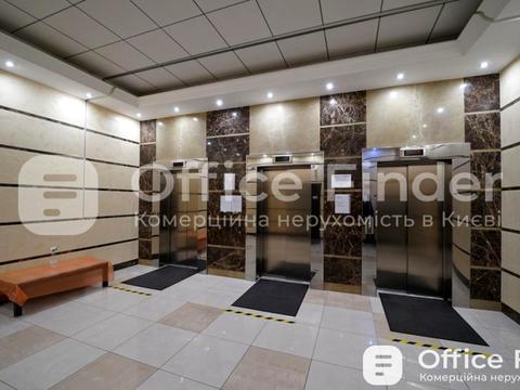 комерційна за адресою Фізкультури вул., 30В
