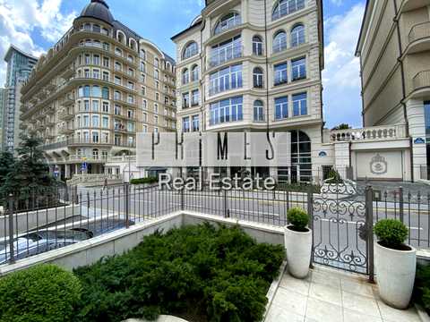 комерційна за адресою Новоселицька вул., 7