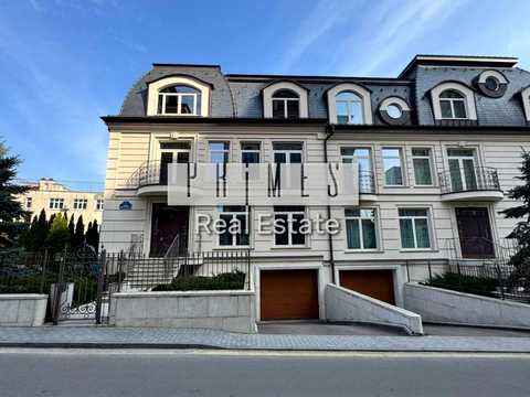 комерційна за адресою Новоселицька вул., 7