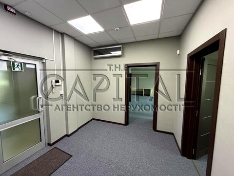 комерційна за адресою Спаська вул., 5