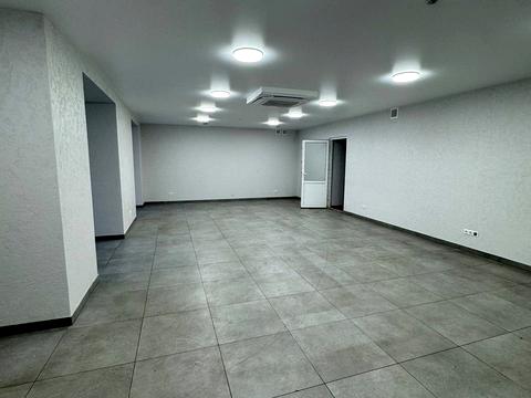 коммерческая по адресу Яблунева ул., 2