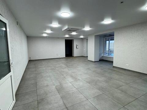 коммерческая по адресу Яблунева ул., 2