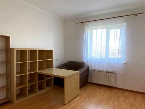 будинок за адресою Вишнева вул., 28