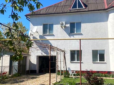 будинок за адресою Вишнева вул., 28