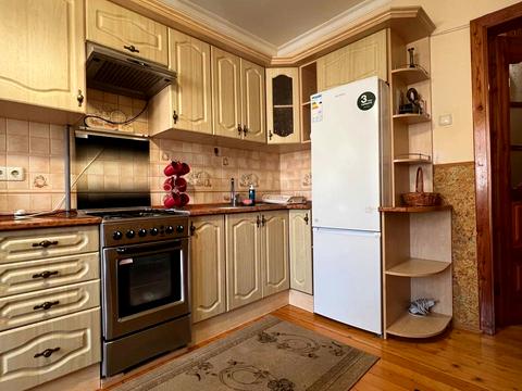 квартира за адресою Чорновола вул., 11а