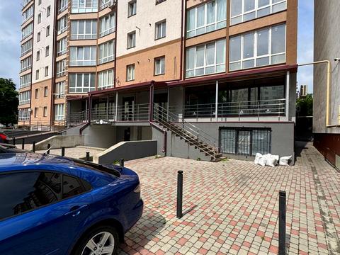 комерційна за адресою Яблунева вул., 2