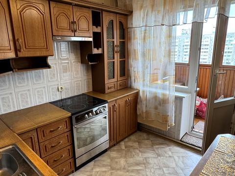 квартира за адресою Анни Ахматової вул., 15