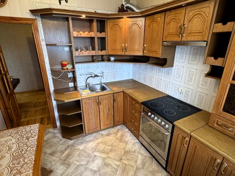 квартира за адресою Анни Ахматової вул., 15