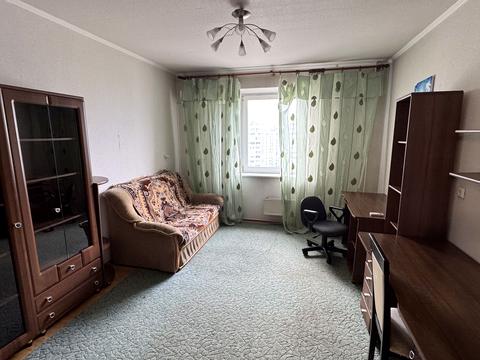 квартира за адресою Анни Ахматової вул., 15