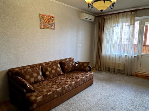 квартира за адресою Анни Ахматової вул., 15
