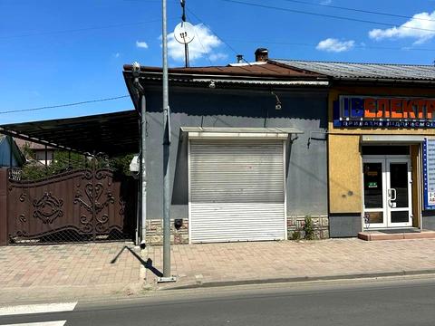комерційна за адресою Незалежності вул., 225