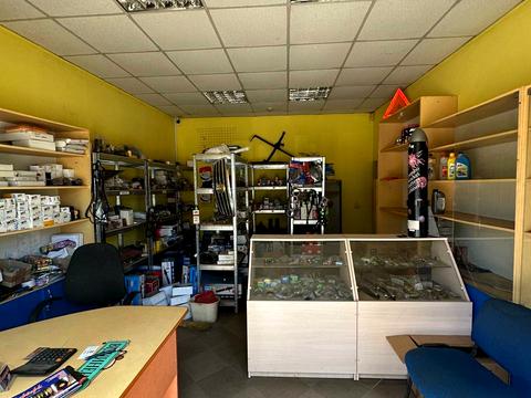 комерційна за адресою Незалежності вул., 225