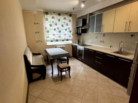 квартира за адресою Грушевського вул., 7