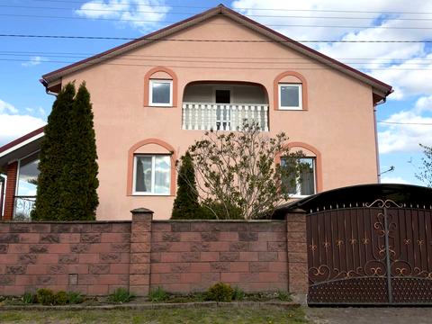 дом по адресу Молодіжна, 11