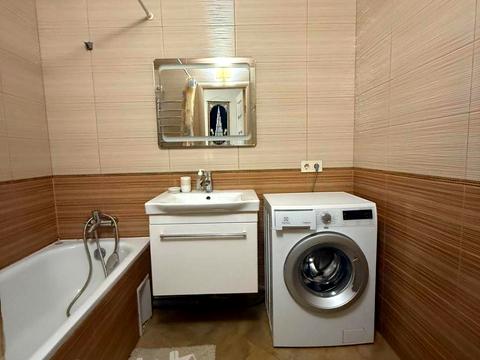 квартира за адресою Кургузова вул., 1а к1