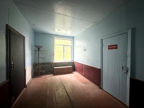 комерційна за адресою Миру, 4а
