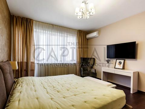 квартира за адресою Кропивницького вул., 10