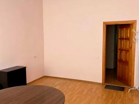 комерційна за адресою Петра Сагайдачного вул., 12