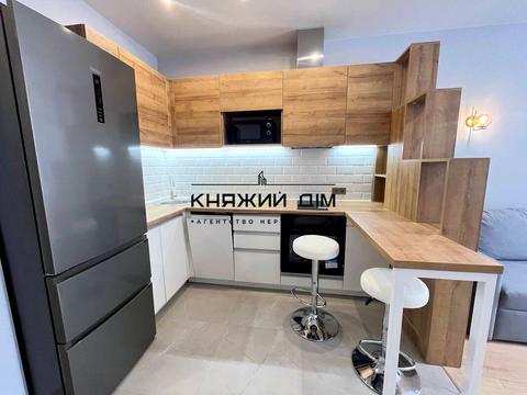 квартира за адресою Дніпровська набережна вул., 17-К