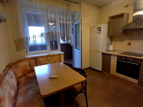 квартира по адресу Миколы Бажана просп., 14
