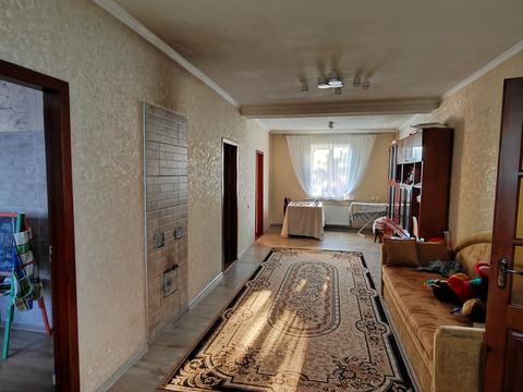 будинок за адресою Вартових Неба вул. (Комарова)