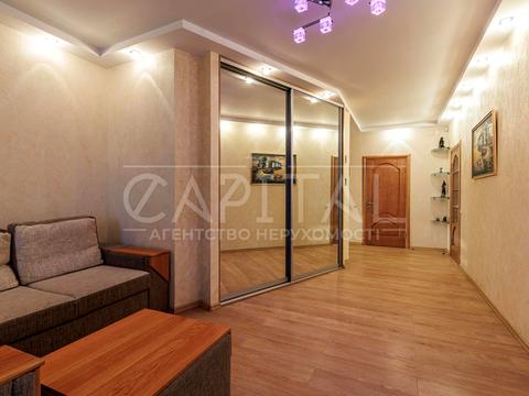 будинок за адресою Богатирська вул., 4