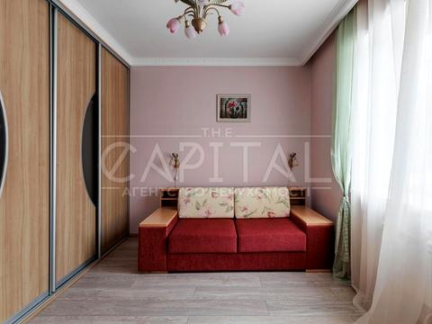 будинок за адресою Богатирська вул., 4