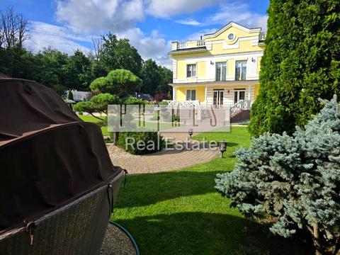 будинок за адресою Центральна вул.