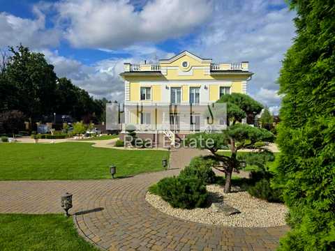 будинок за адресою Центральна вул.