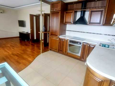 квартира за адресою Юрія Литвинського вул. (Російська), 64